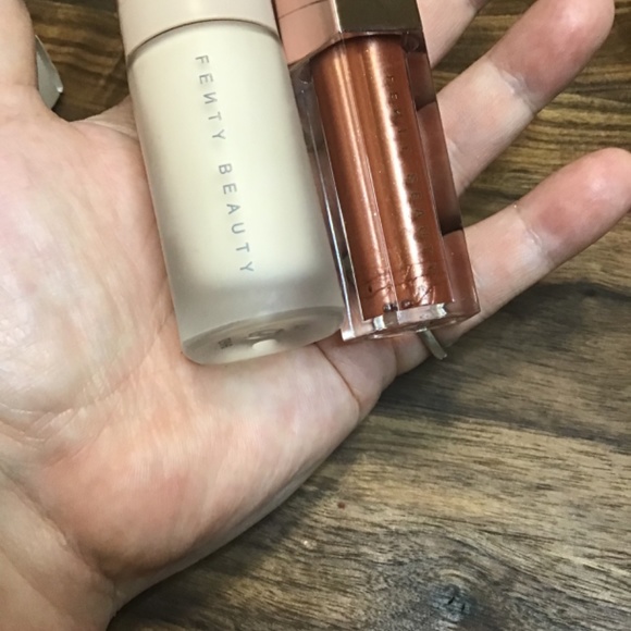 Fenty pro filter instant retouch primer soft matte and gloss bomb in fenty glow - Picture 5 of 9